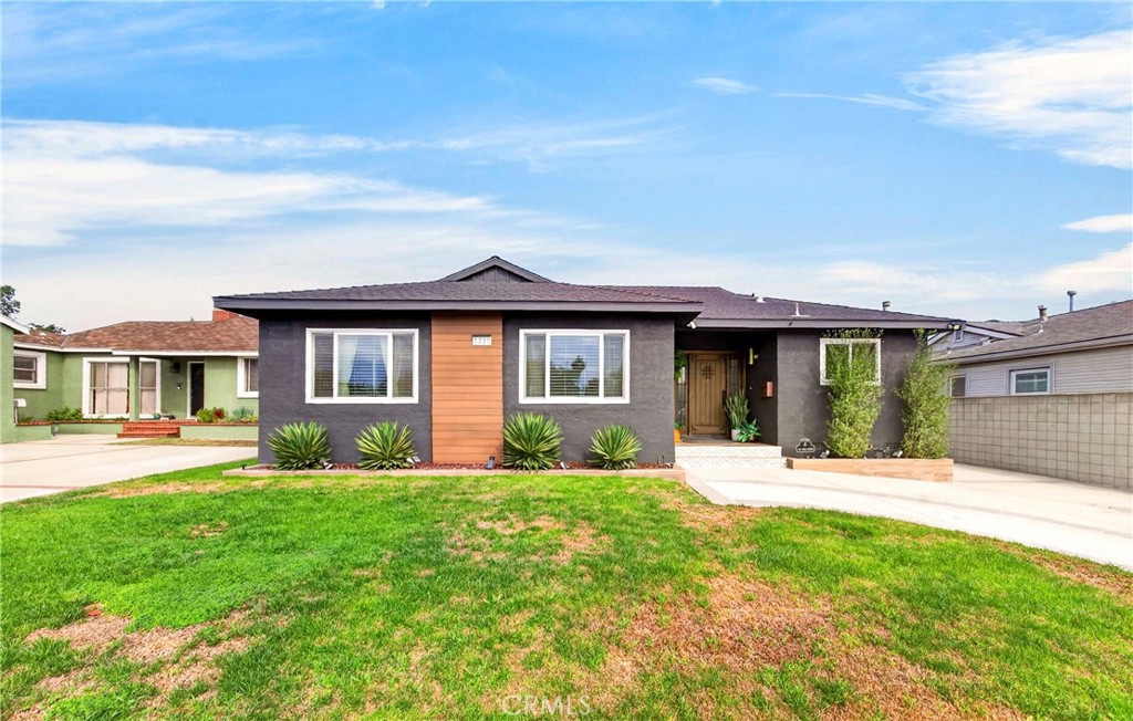 1220 Maple