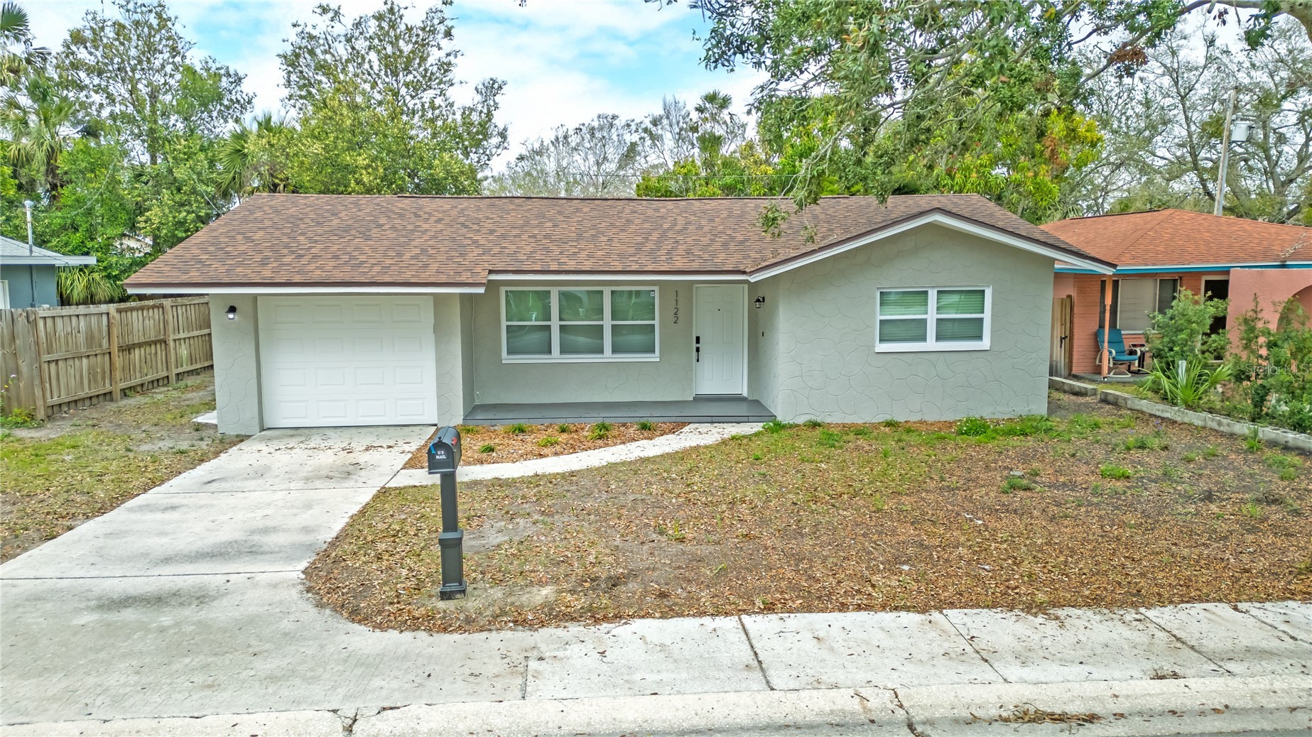 1122 TANGERINE STREET