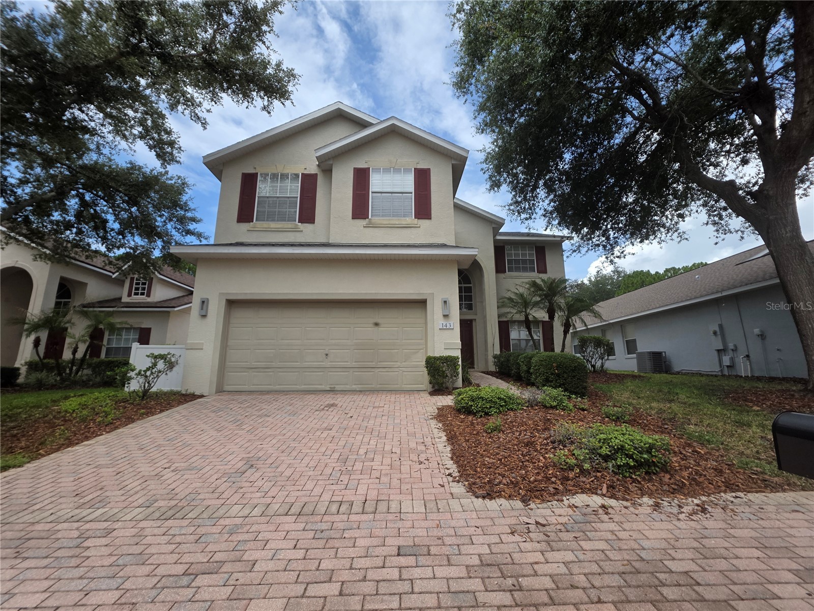 143 E WINDSOR PLACE
