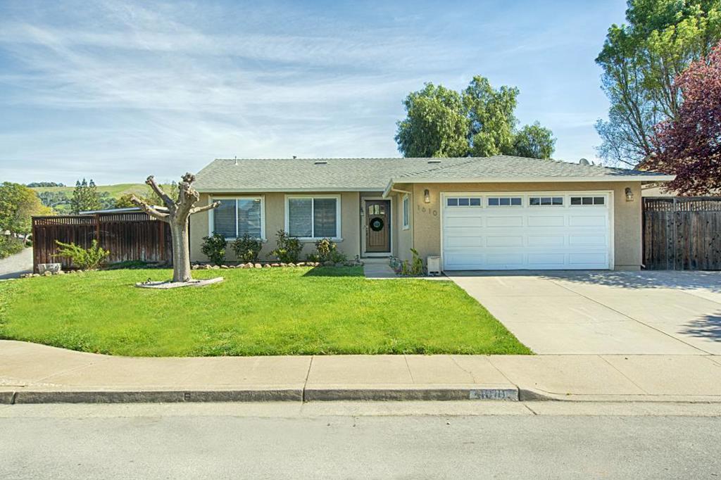 1610 Almond Way