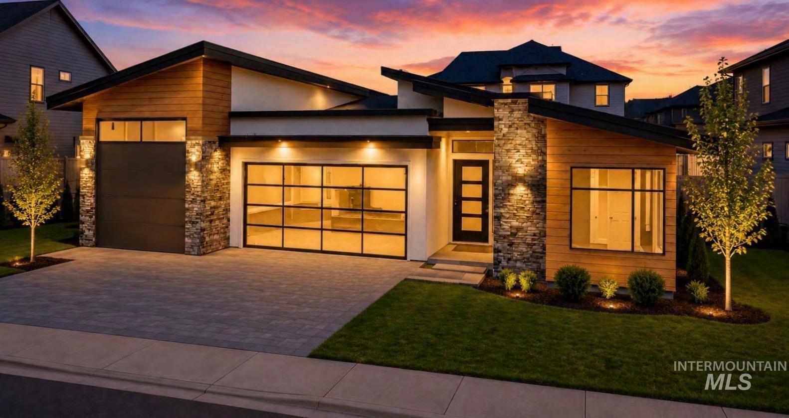 909 W Scoria Ct, Meridian UT 84642