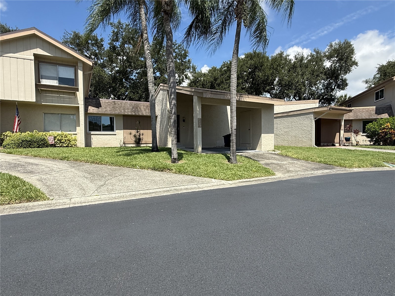 2705 SAND HOLLOW CT CLEARWATER, FL 33761-3732