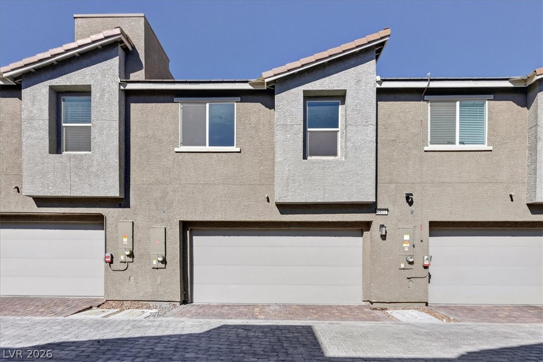 6811 Sage Gold Court