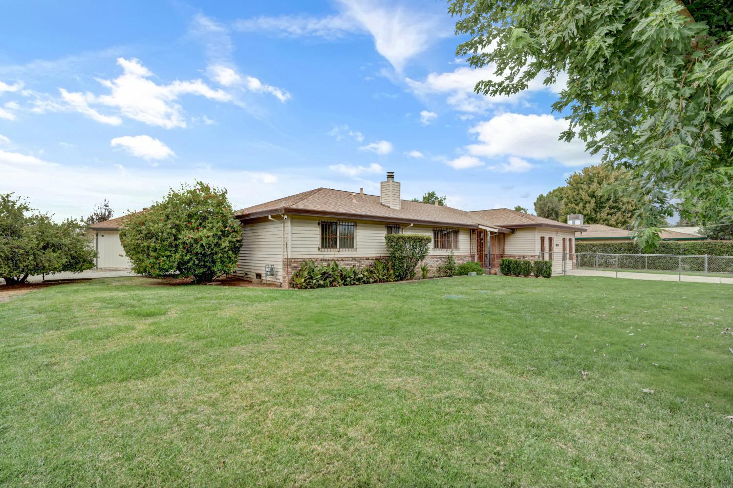 6945 22nd St, Rio Linda, CA 95673-2715