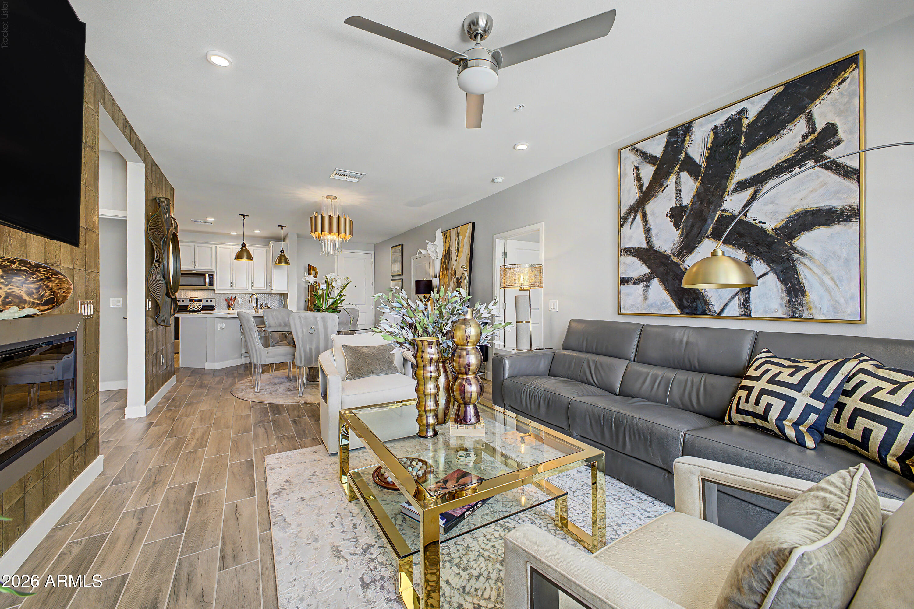 2511 W QUEEN CREEK Road 108, Chandler, AZ 85248