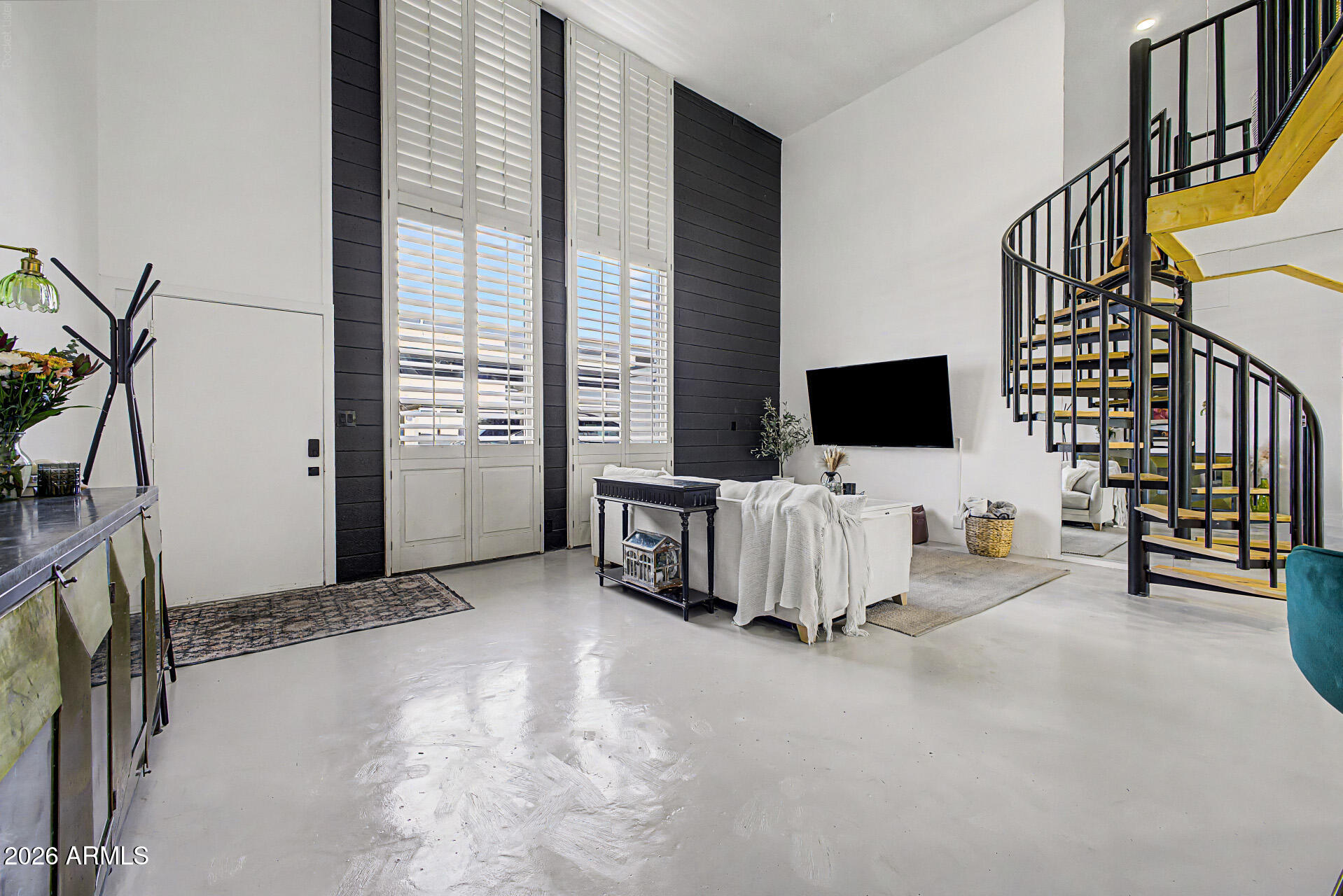 385 W PIERSON Street E6, Phoenix, AZ 85013