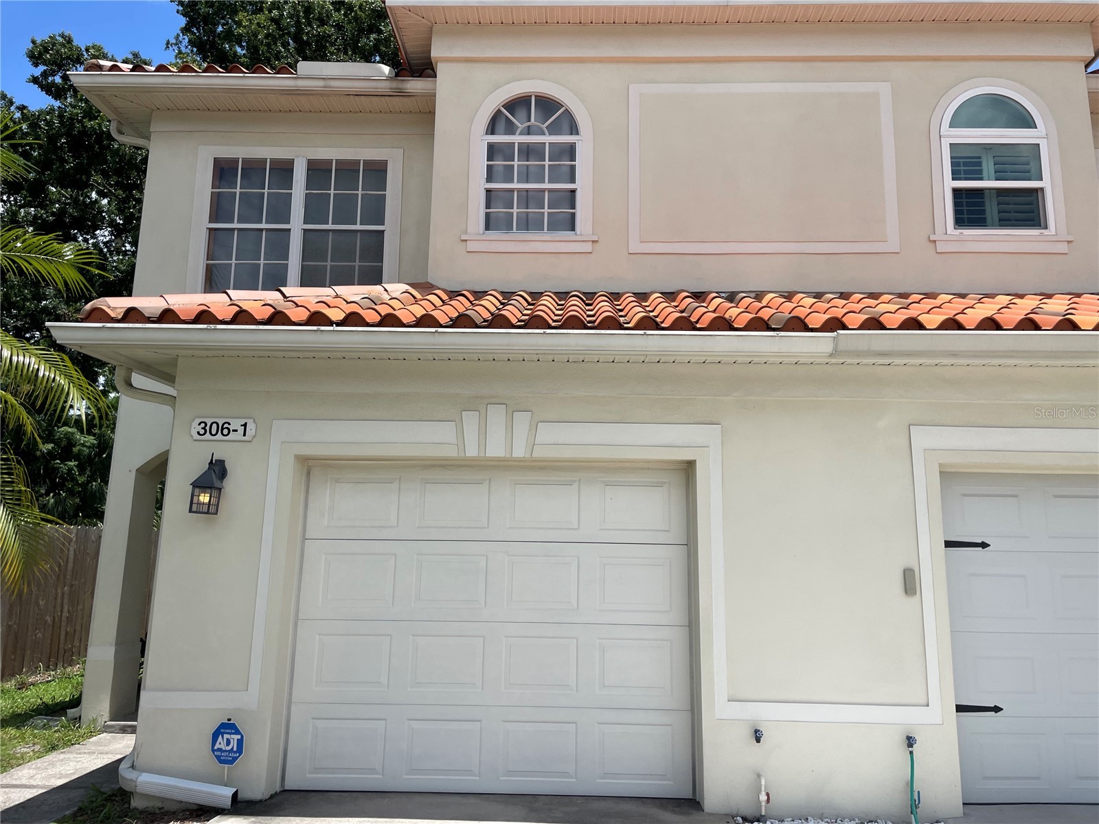 306 S ARRAWANA AVENUE