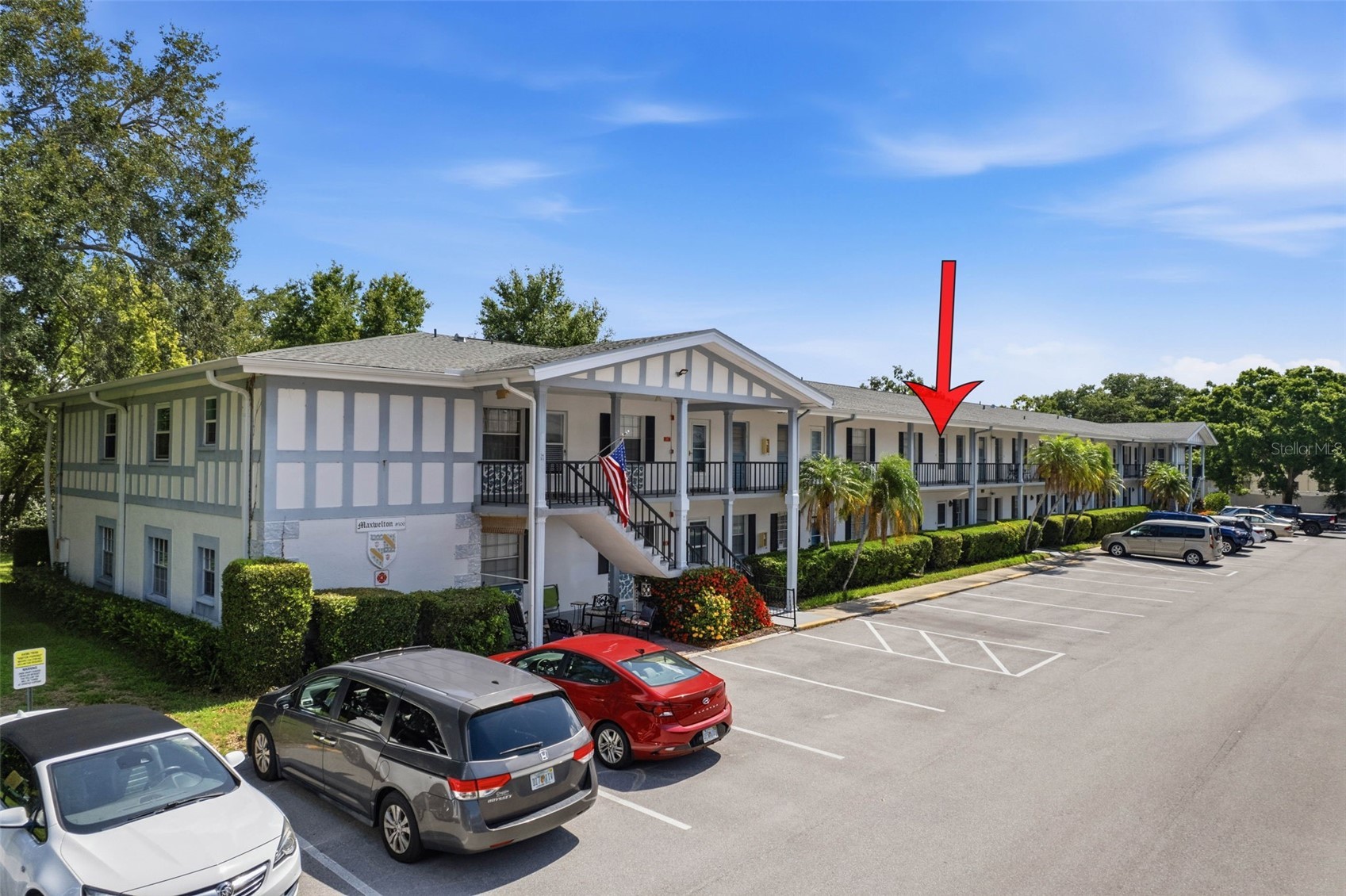 100 GLENNES LANE 204
