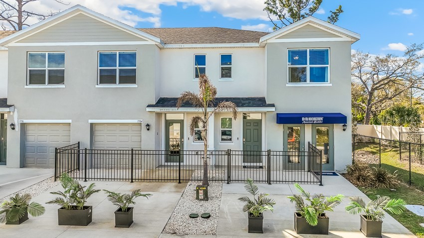 7616 42ND LANE N