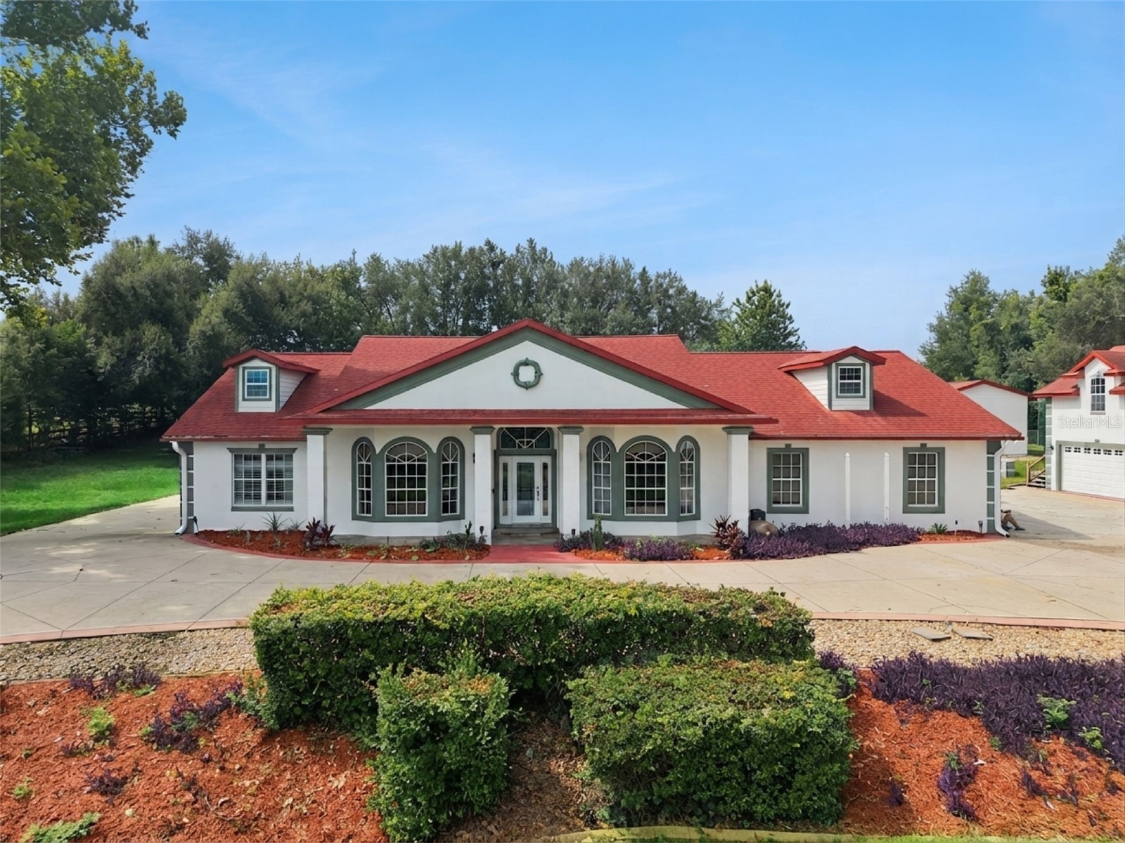 15000 THOROUGHBRED LN