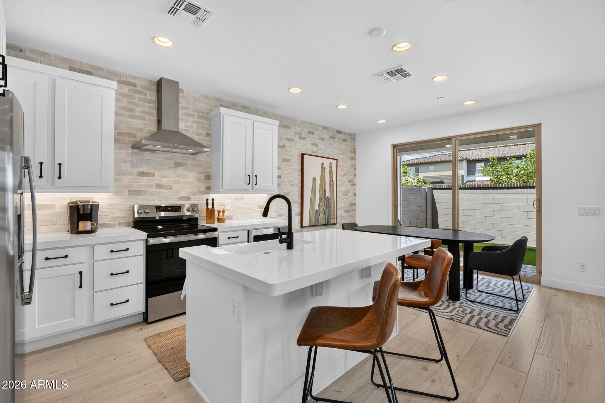 3530 E RIVERDALE Street, Mesa, AZ 85213
