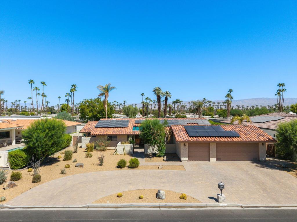 75582 Painted Desert Drive