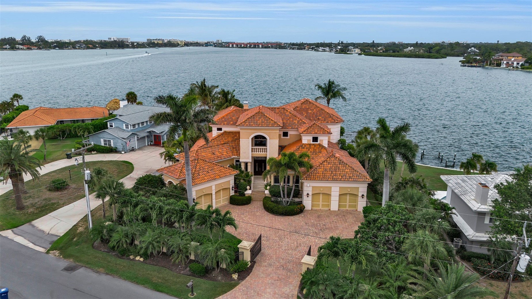 1541 CARIBBEAN DRIVE