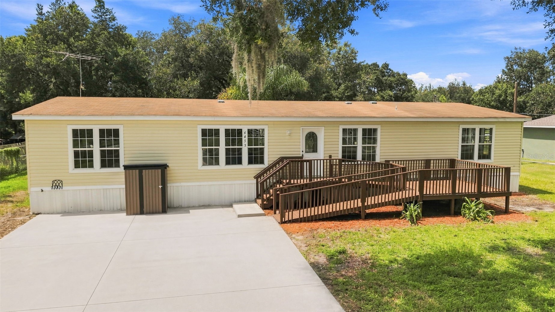 6453 MANGROVE DRIVE