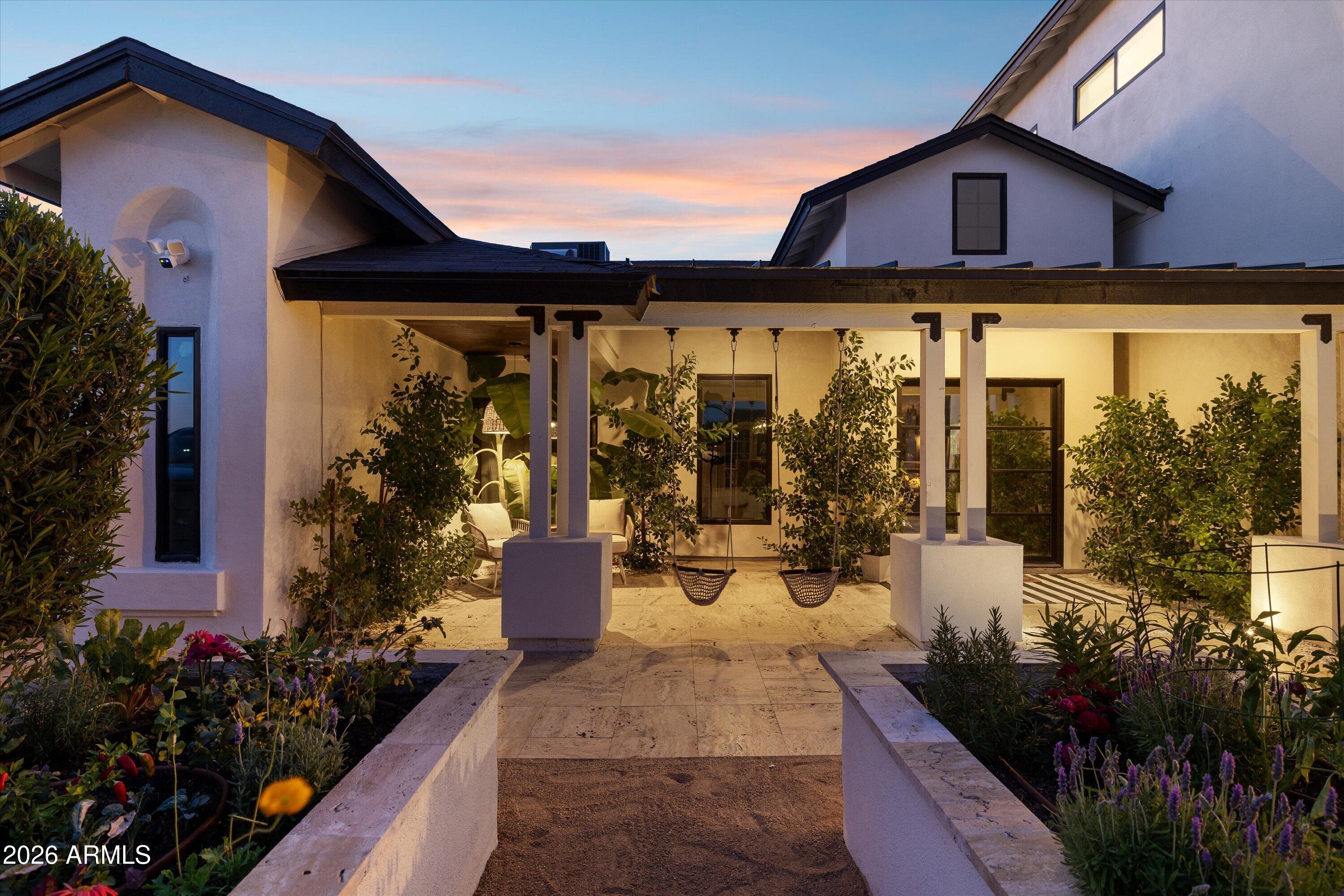 6414 E BEVERLY Lane, Scottsdale, AZ 85254