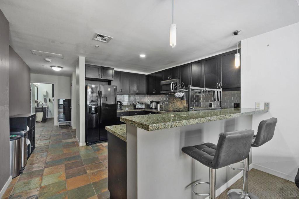 1150 J ST 524