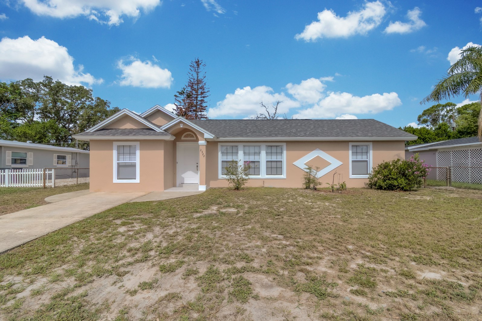 2322 VINCENT ROAD