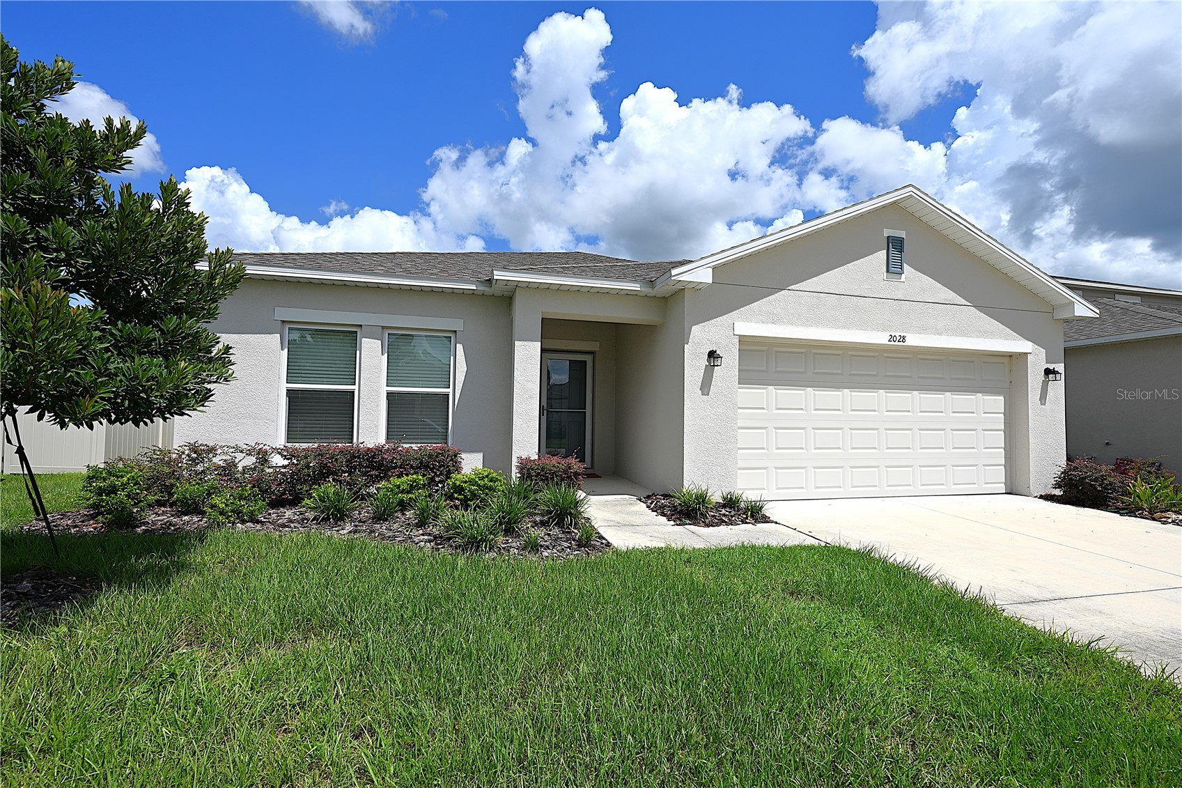 2028 ROSEWOOD CIRCLE
