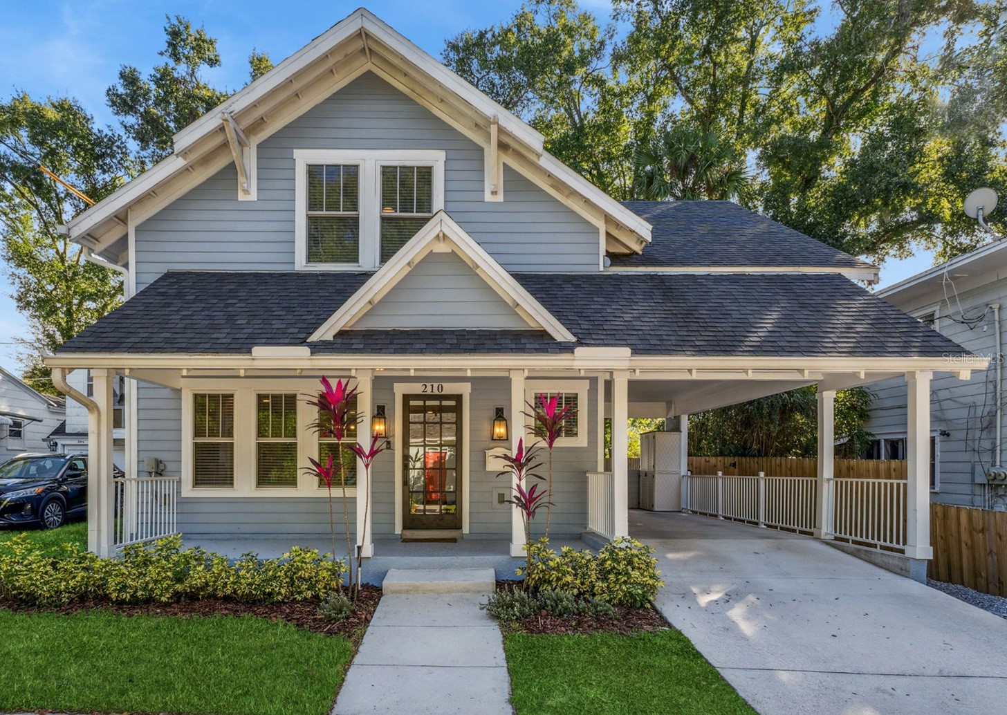 210 HIBISCUS COURT