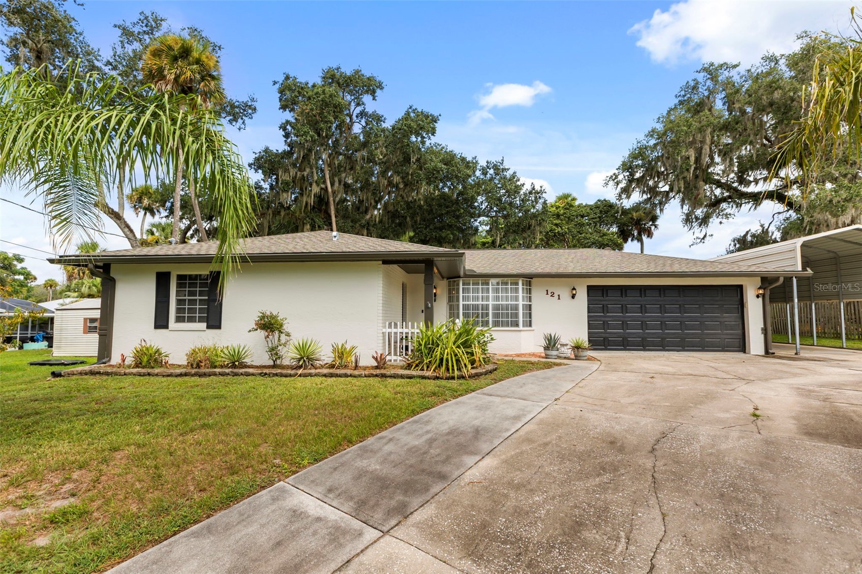 121 OAK RIDGE AVENUE