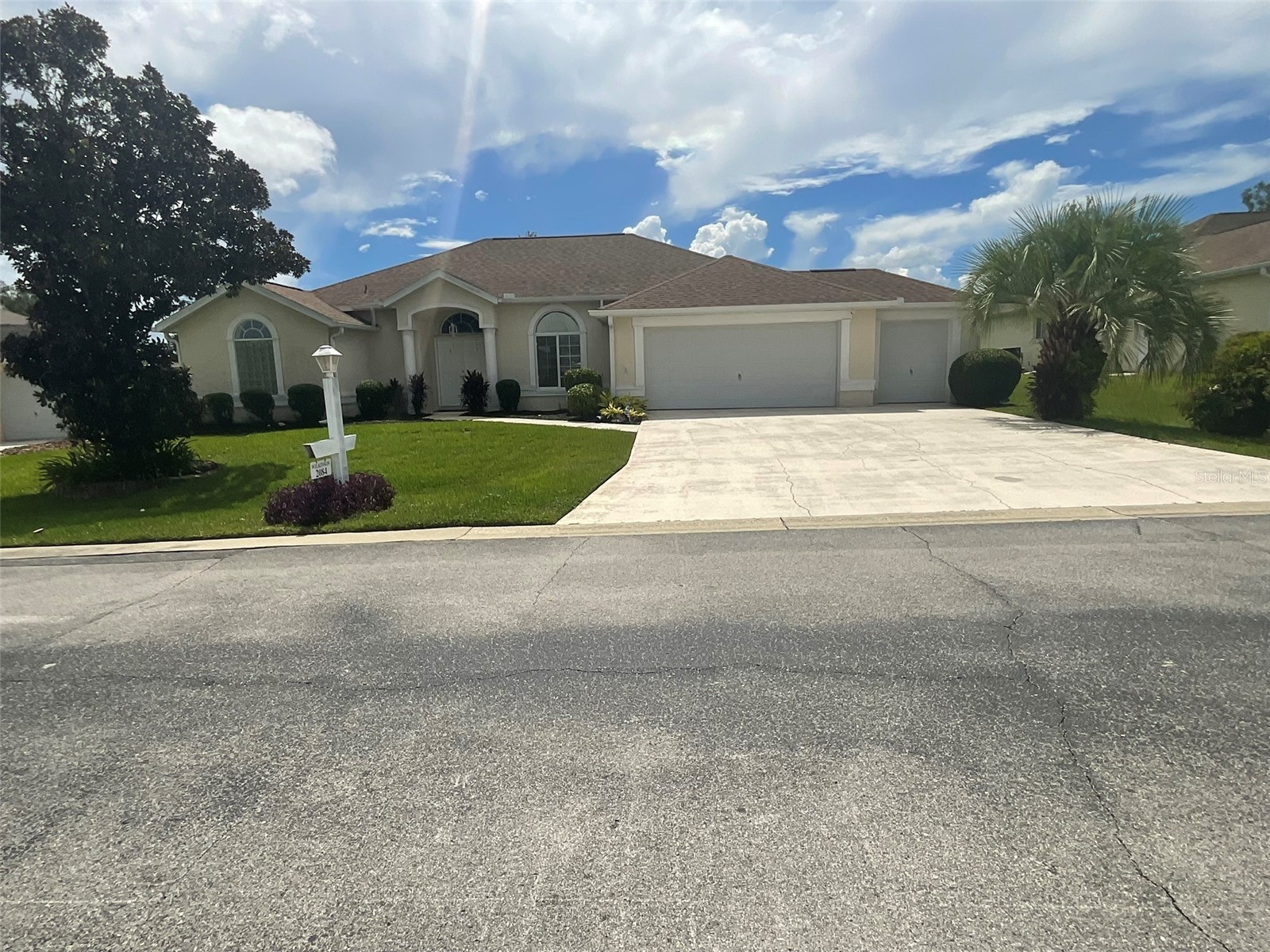 2084 NW 50TH CIRCLE
