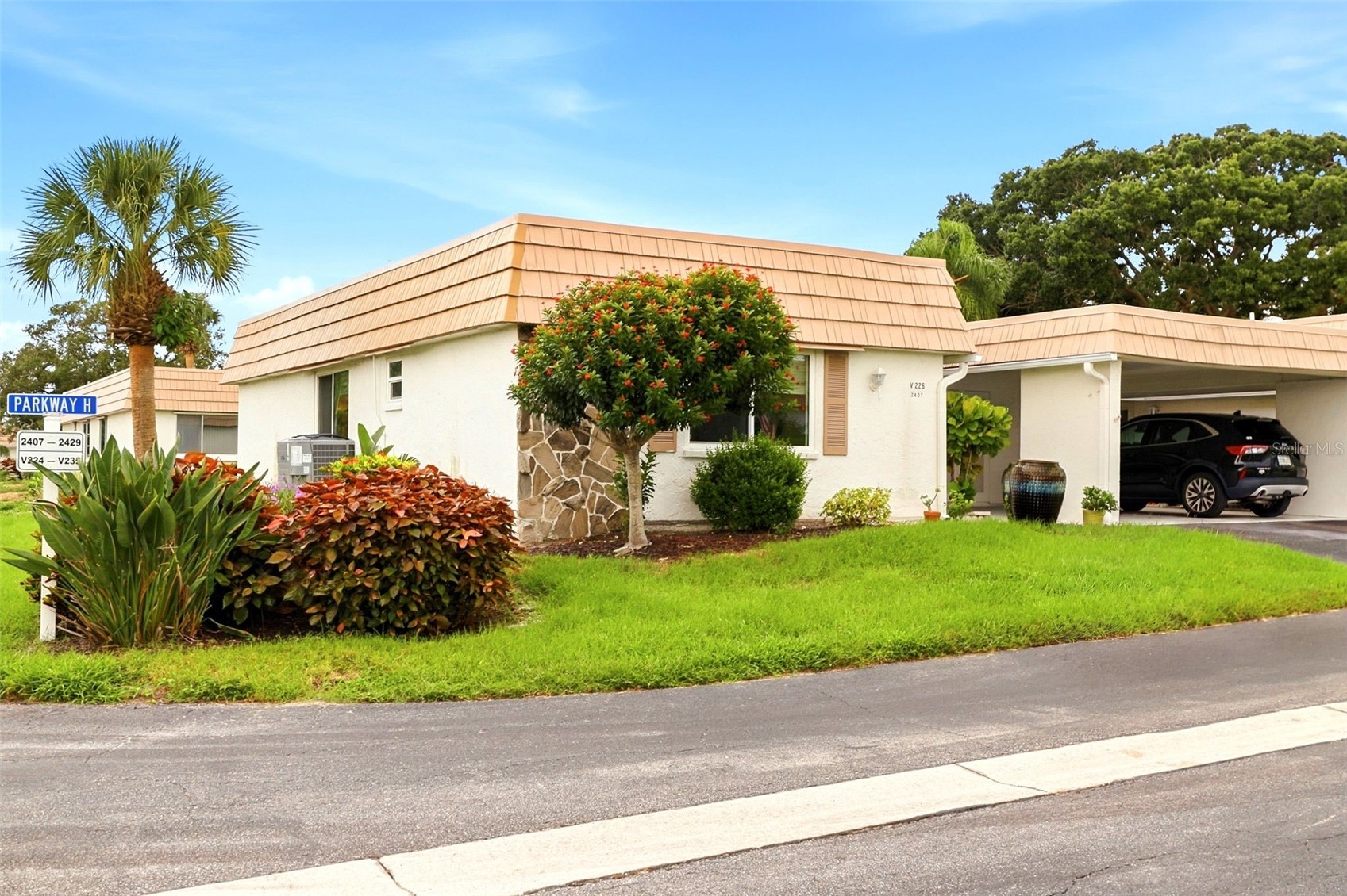2407 RIVERBLUFF PARKWAY V-226