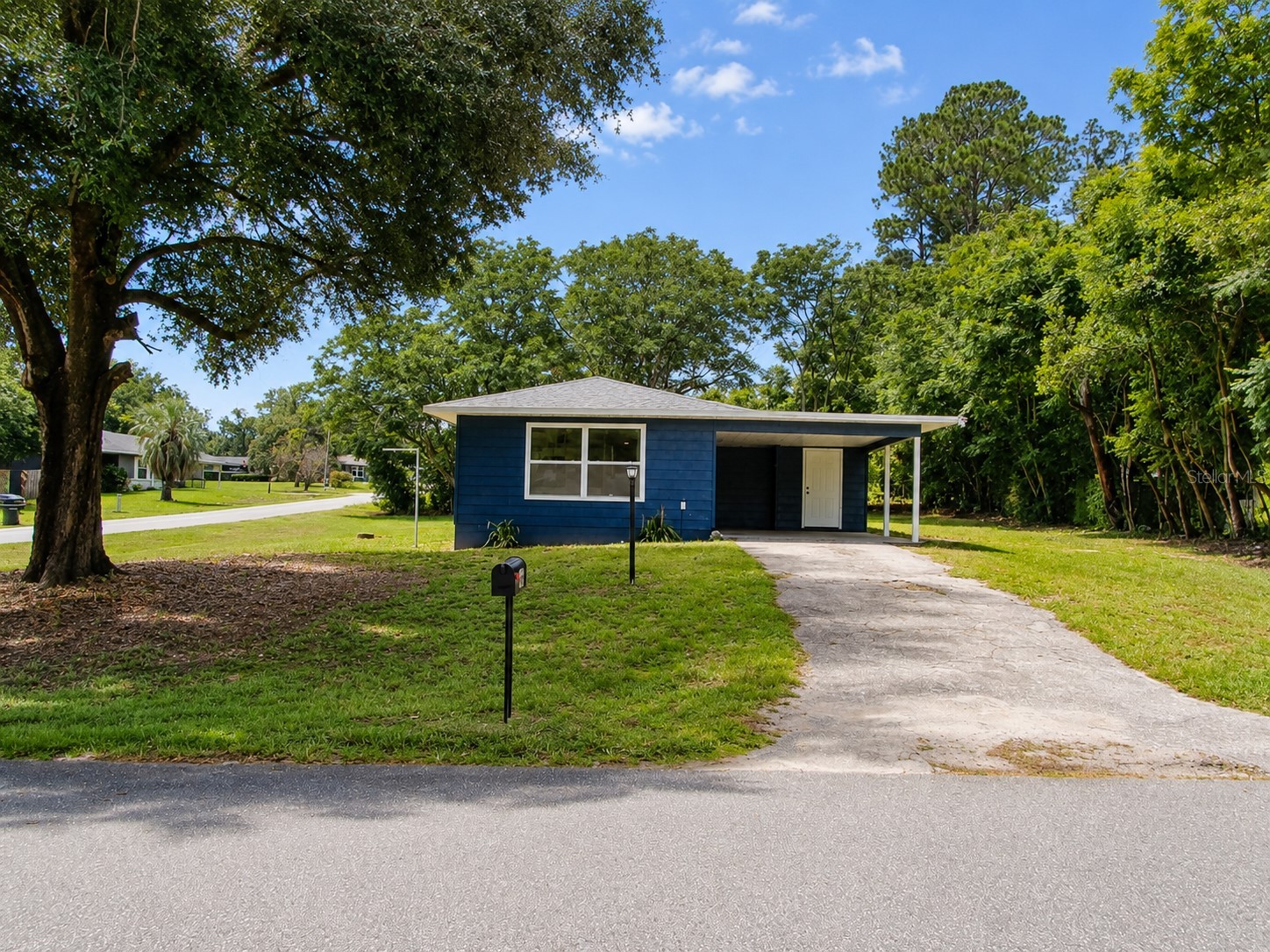 49 LAKE COURT LOOP
