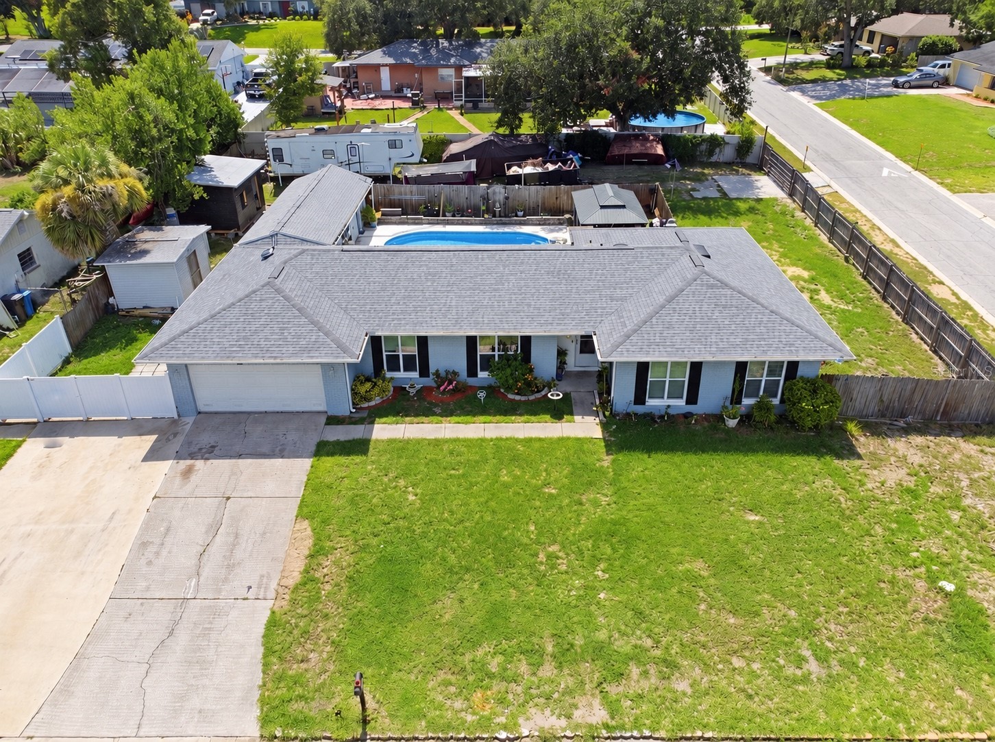 1124 KING ARTHUR COURT
