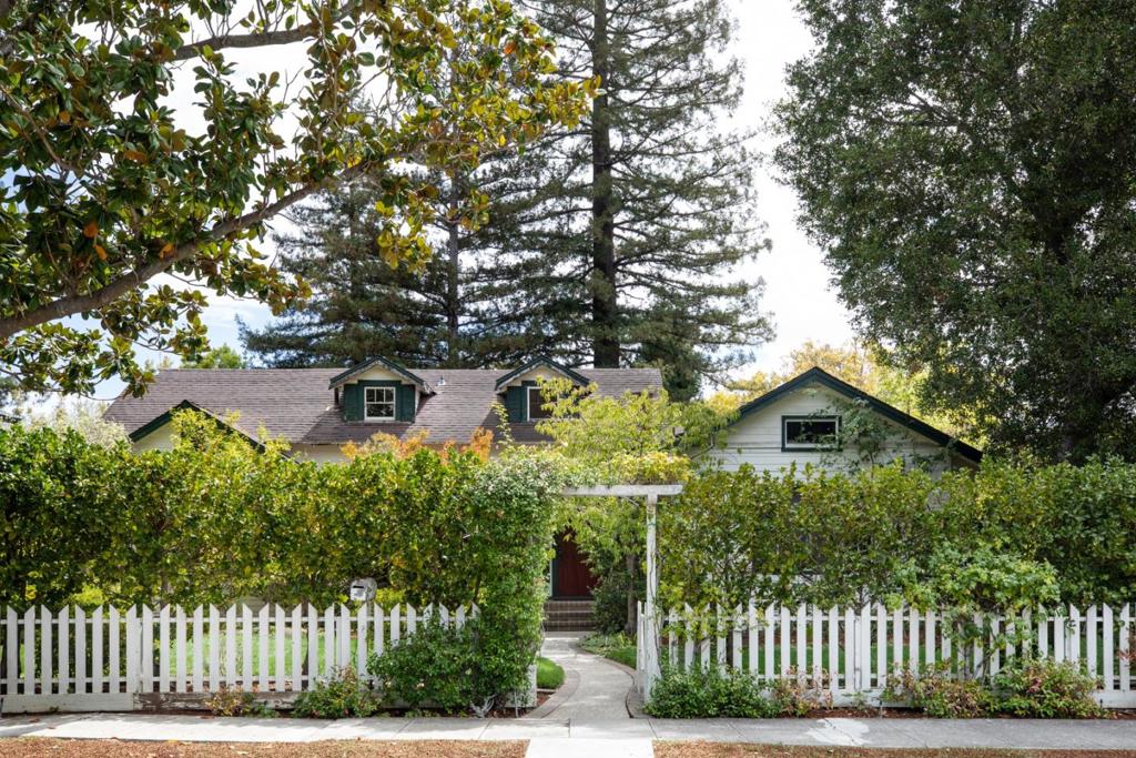 604 Tennyson Avenue