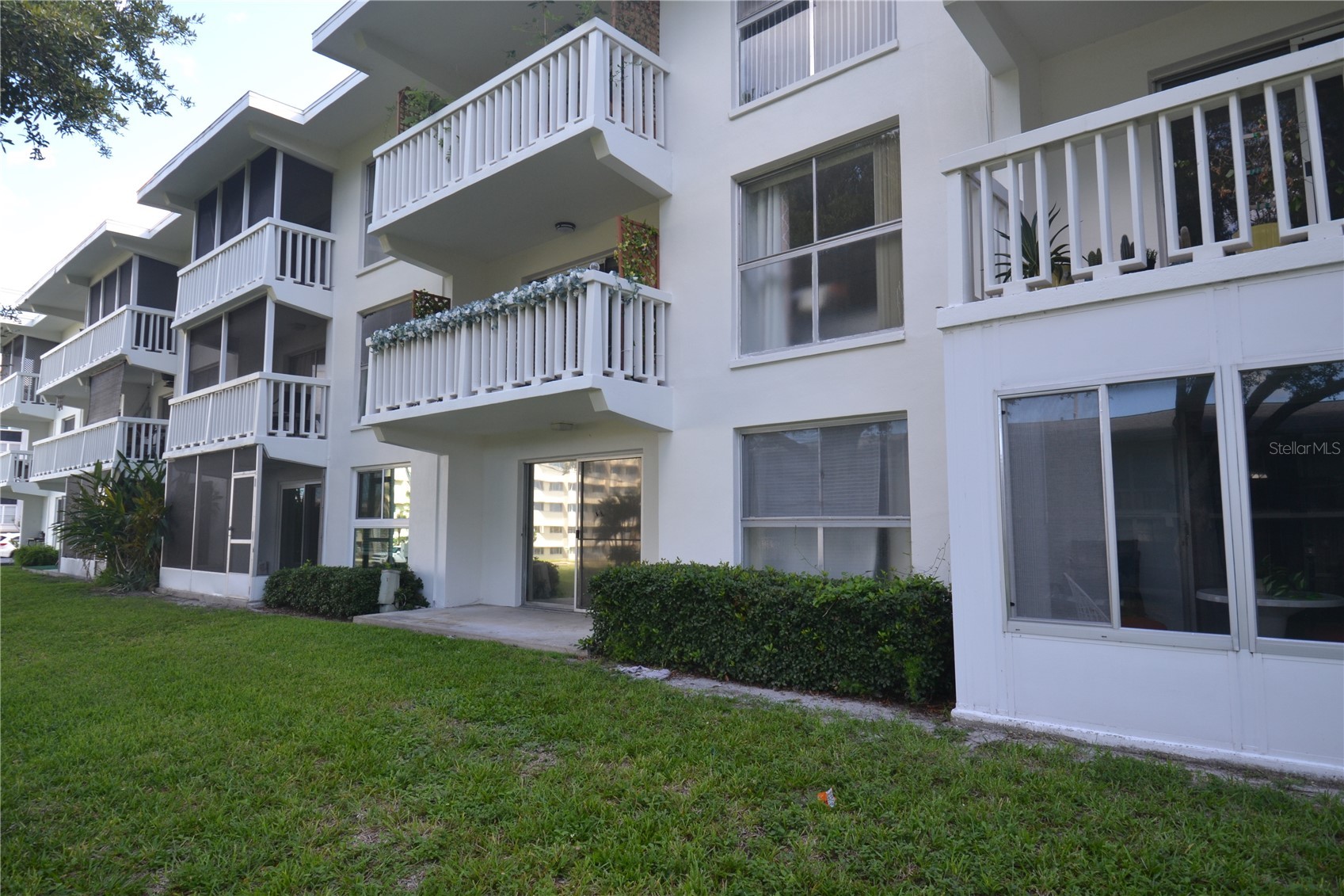 2944 W BAY DRIVE 105