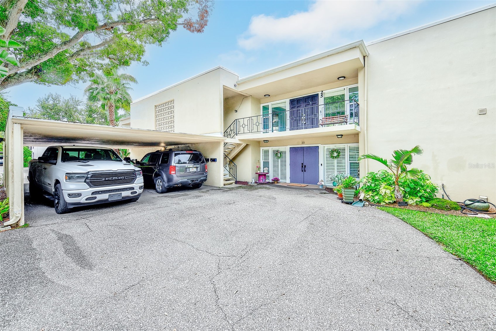 25 COUNTRY CLUB DRIVE