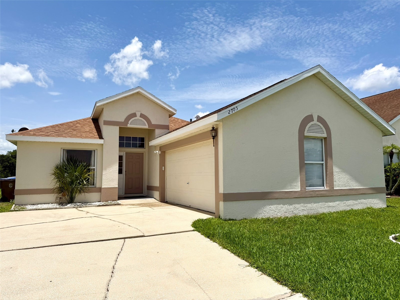 2705 CHATHAM CIRCLE