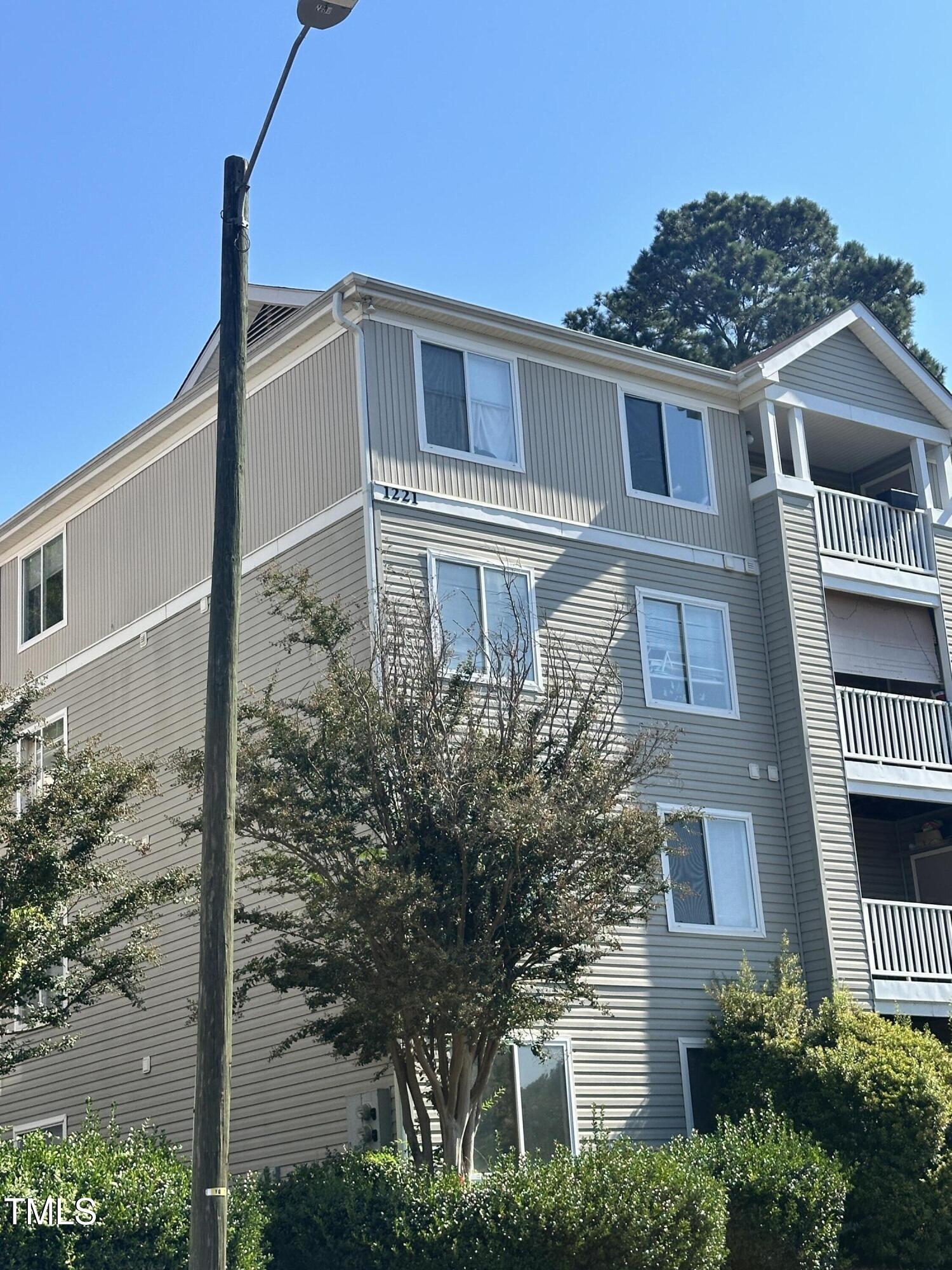 1221 University Court 304, Raleigh, NC 27606