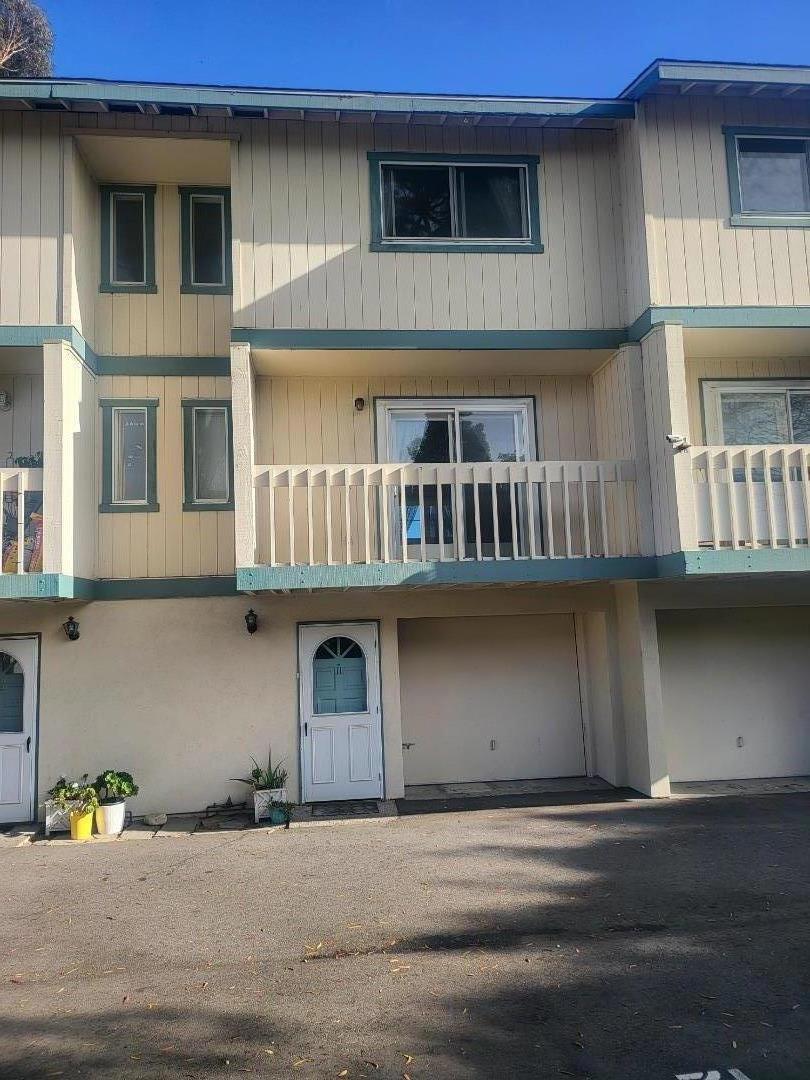 420 Dela Vina Avenue 11