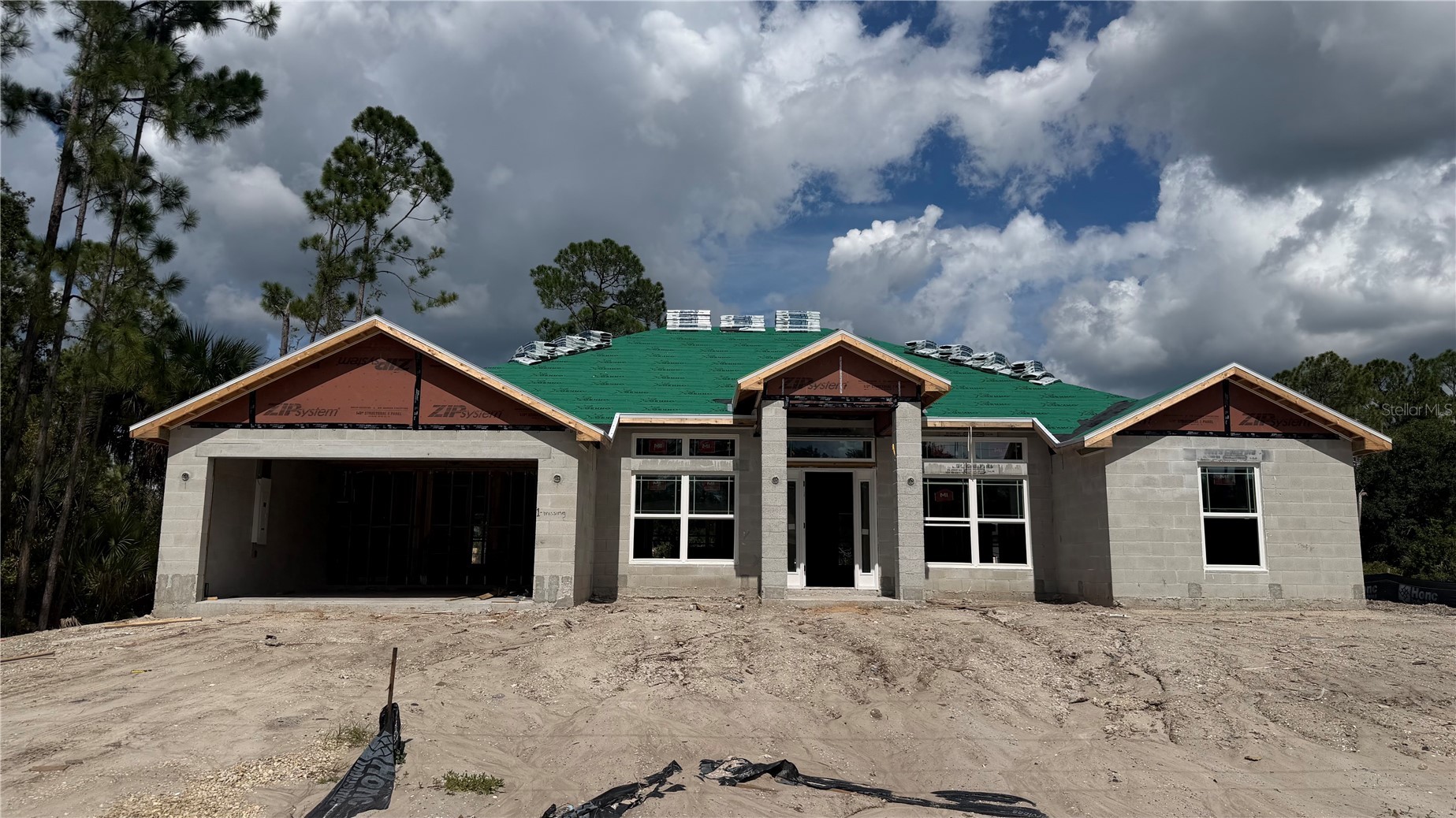 2044 BENNETT LANE