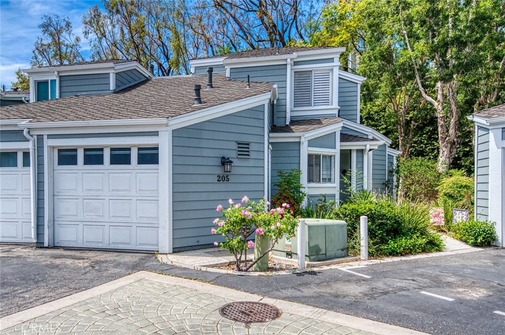 205 Santa Rosa Court