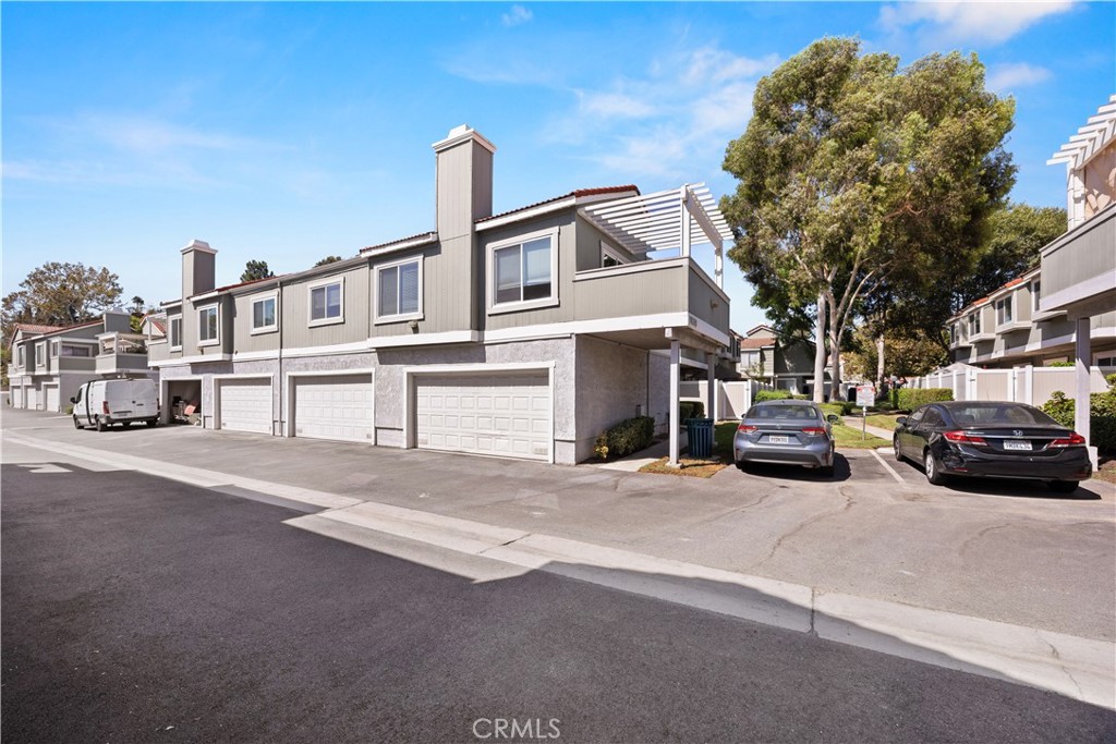 1060 Golden Springs