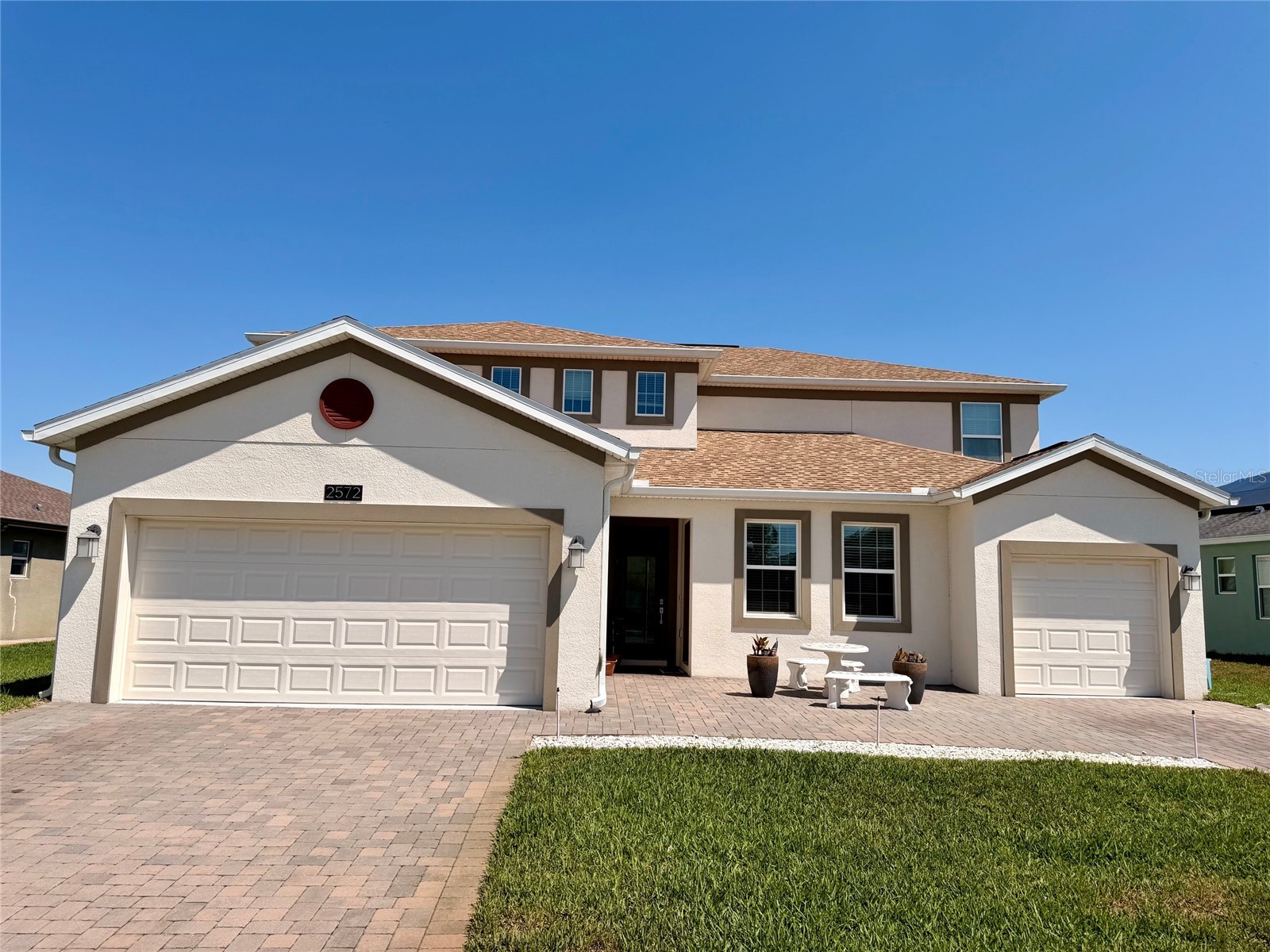 2572 CAMDEN PARK CIRCLE
