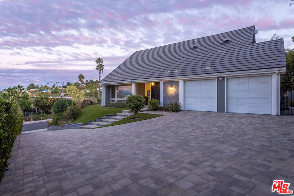 4711 Hermano Drive