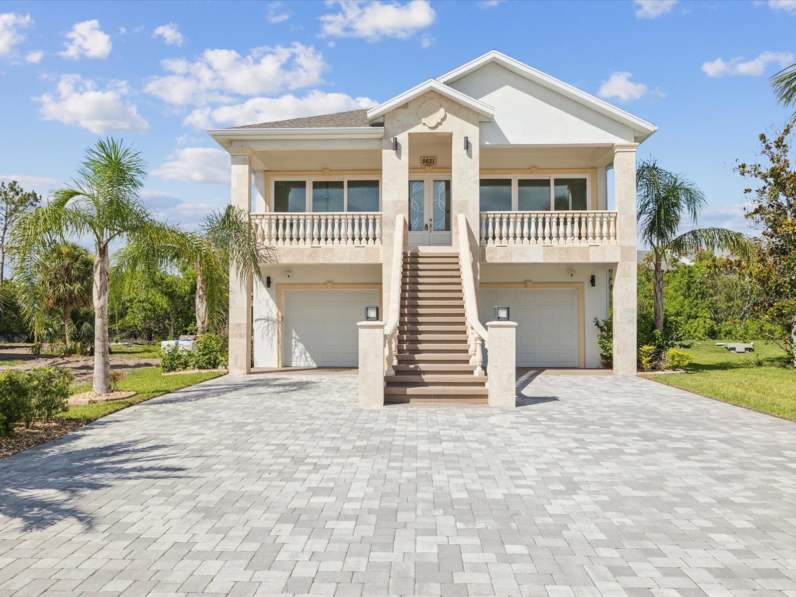 5621 EGRETS PLACE