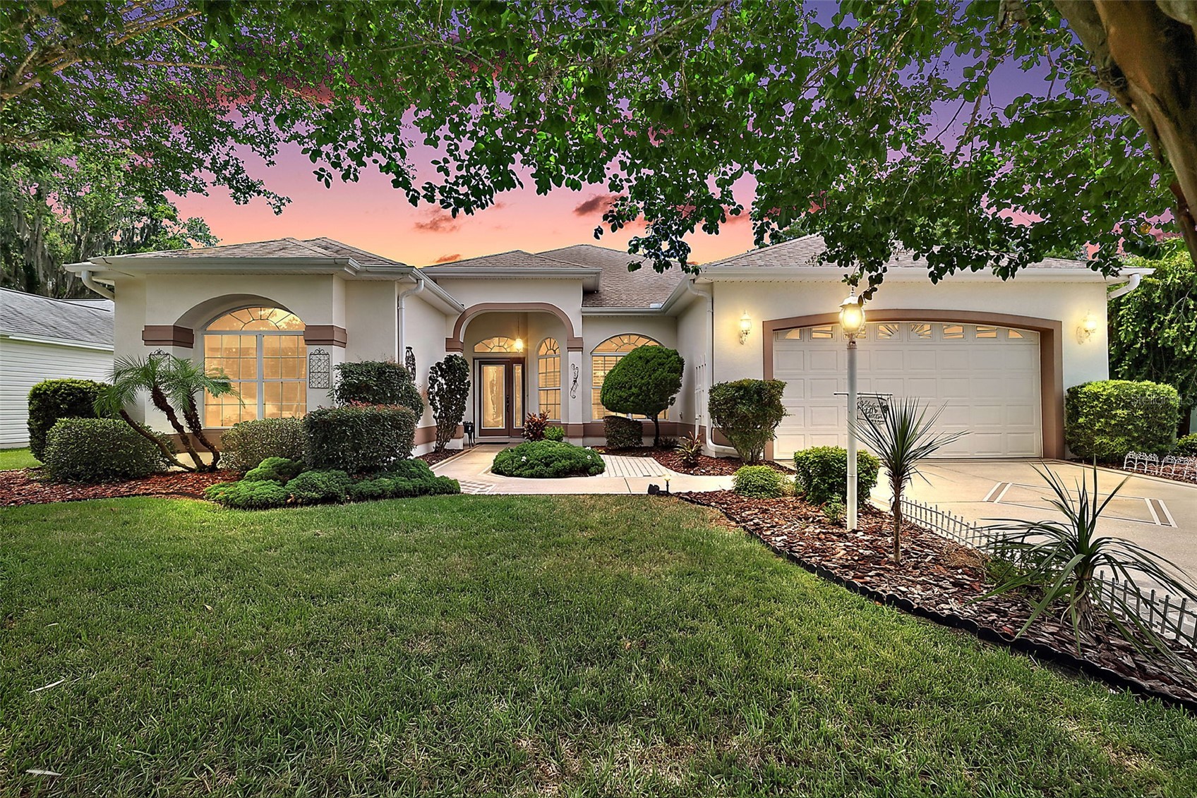 542 LOMA PASEO DRIVE