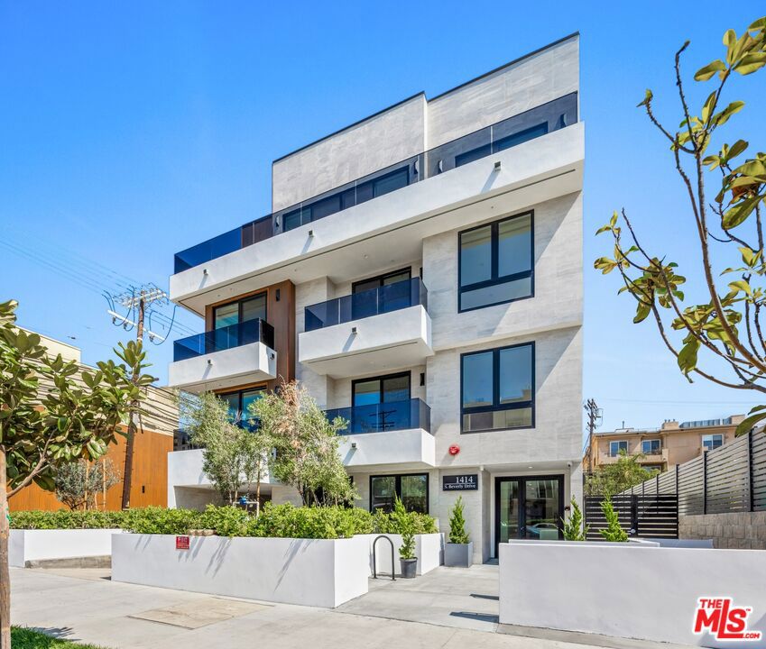 1414 1/2 S Beverly Dr 401