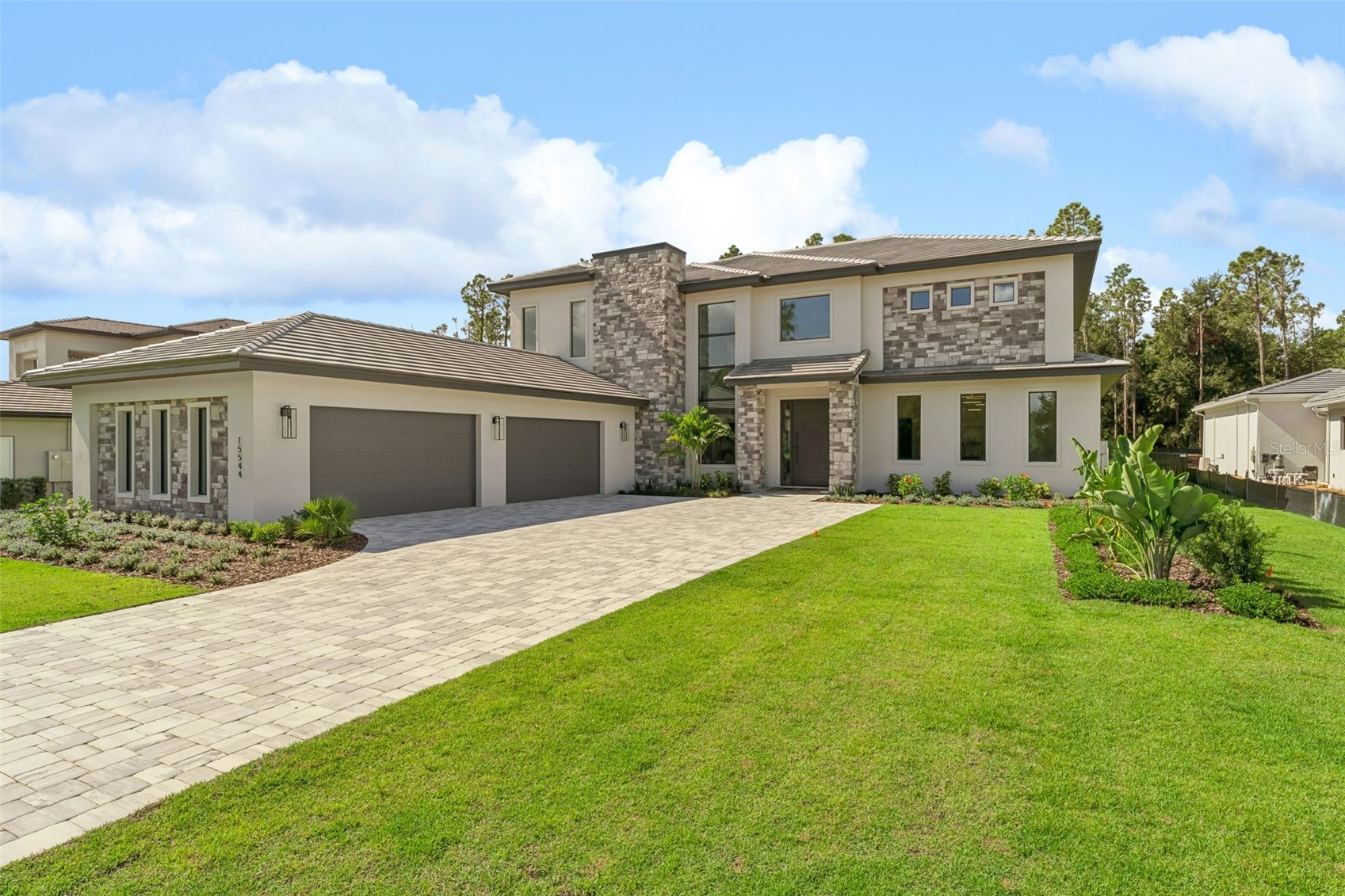 15544 PENDIO DRIVE