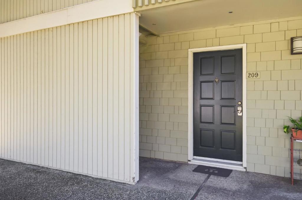 280 Easy Street 209