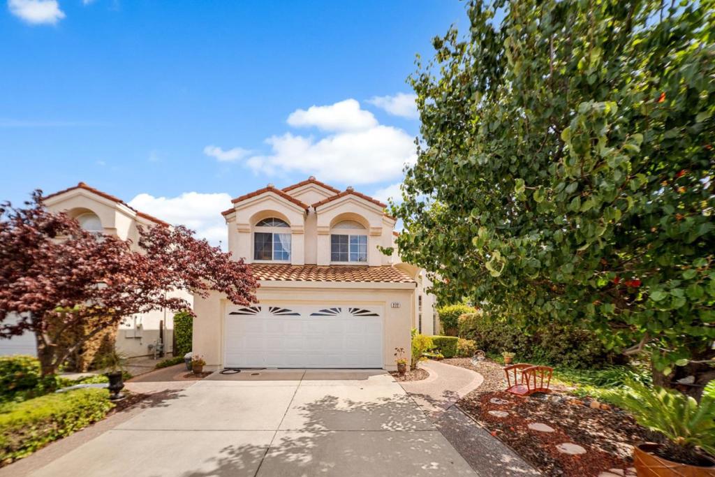272 Edgewater Drive