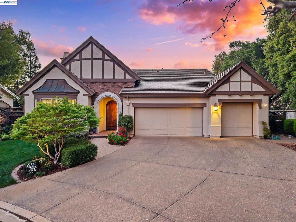 2270 Doccia Ct