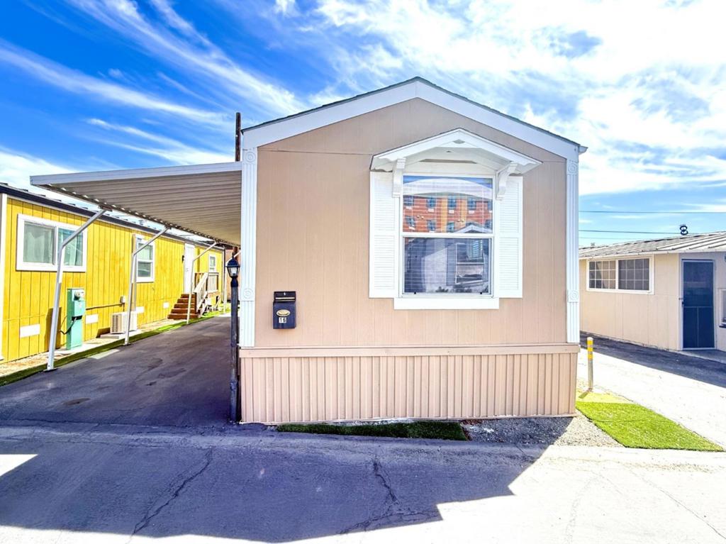 4320 Monterey Road 16