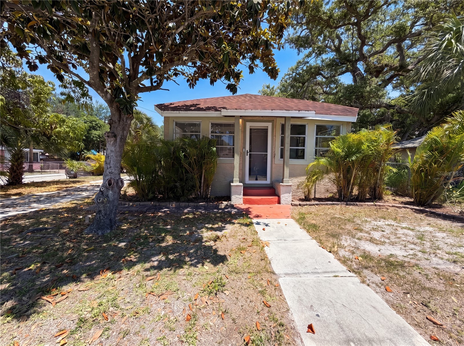 2228 N ORANGE AVENUE