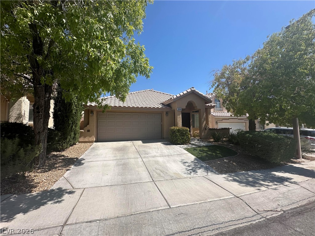 10404 Horseback Ridge Avenue
