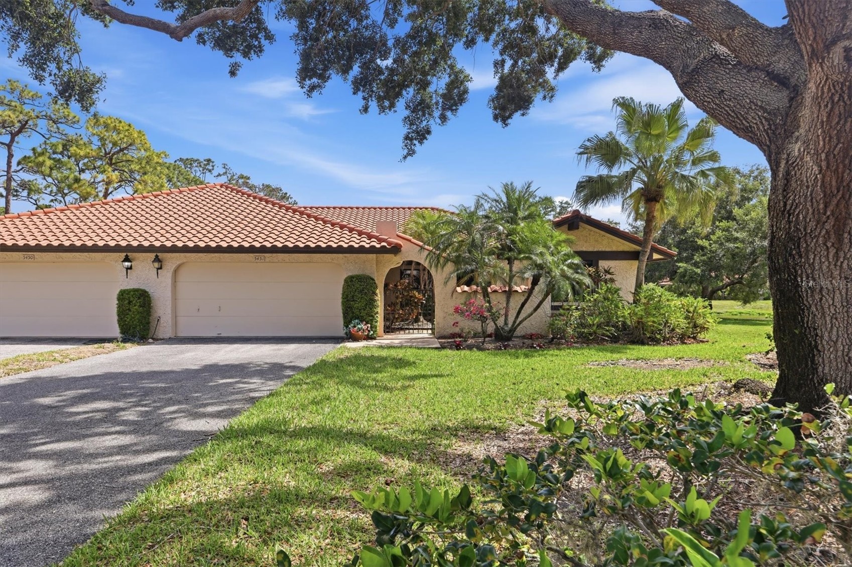 5451 GOLF POINTE DRIVE V-225